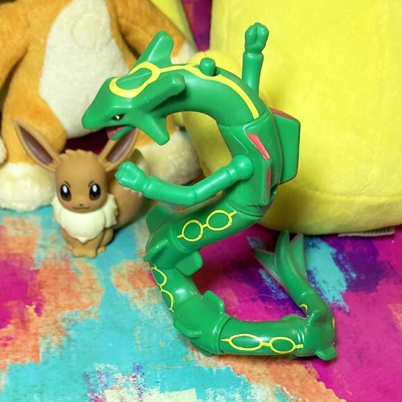 POKEMON TOYS LOT MIXED COLLECTIBLE TOY LOT - PIKACHU , EEVEE , RAYQUAZA + MORE - Picture 5 of 7